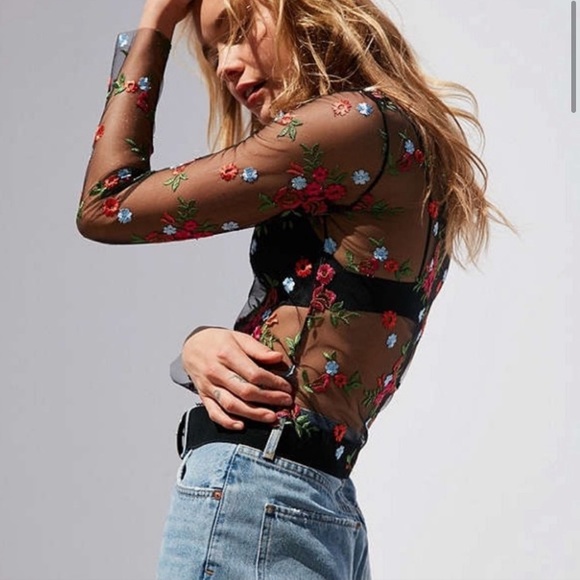 UO Mesh Embroidered Floral Cropped Long Sleeve Y2K Blouse Black Small - Picture 3 of 9